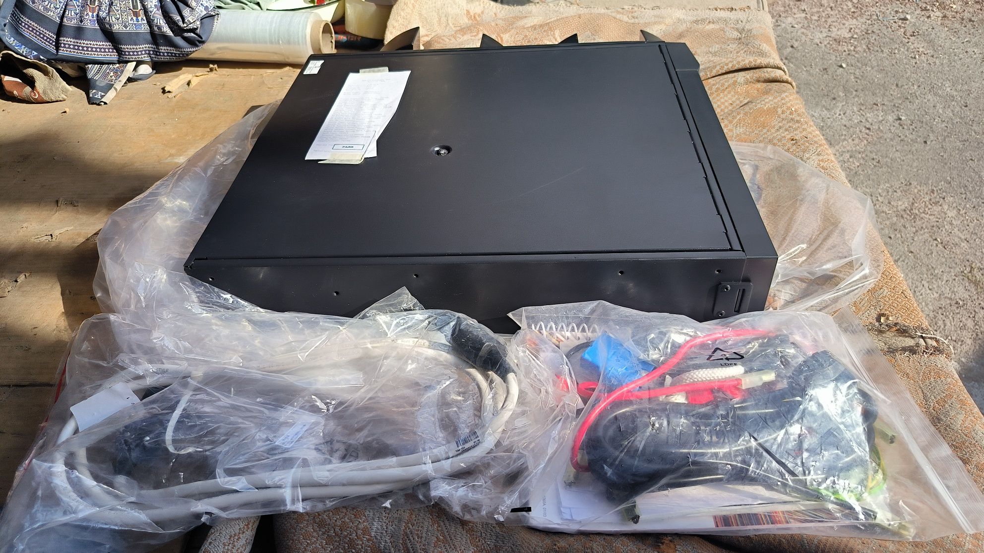Бесперебійники APC Smart-UPS RT 2000  SURT2000XLI нові