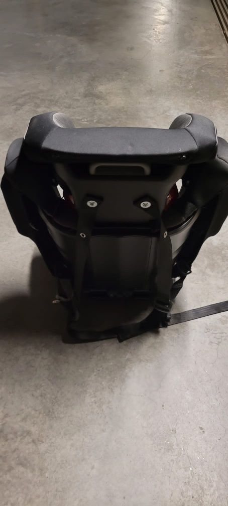 Fotelik samochodowy Recaro Monza Nova
