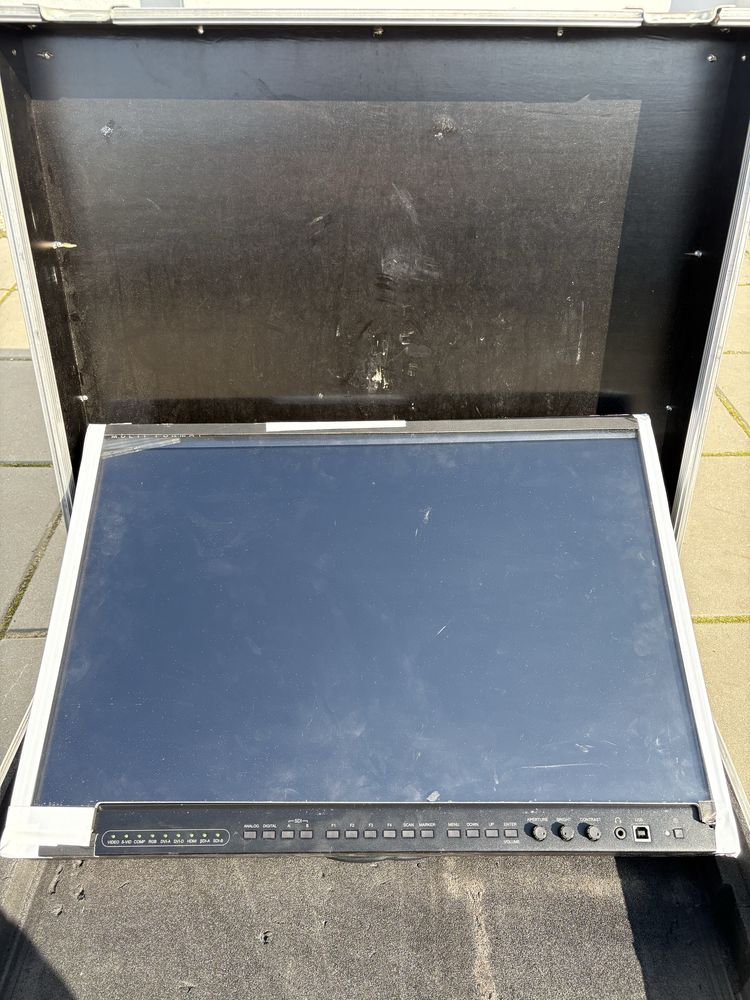 Tvlogic 246w z casem