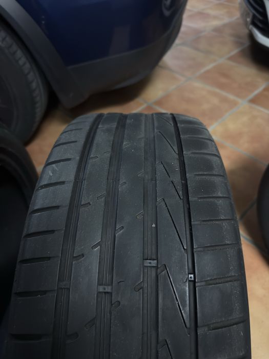 Pneus 245/45/19 Tesla BMW Audi Mercedes