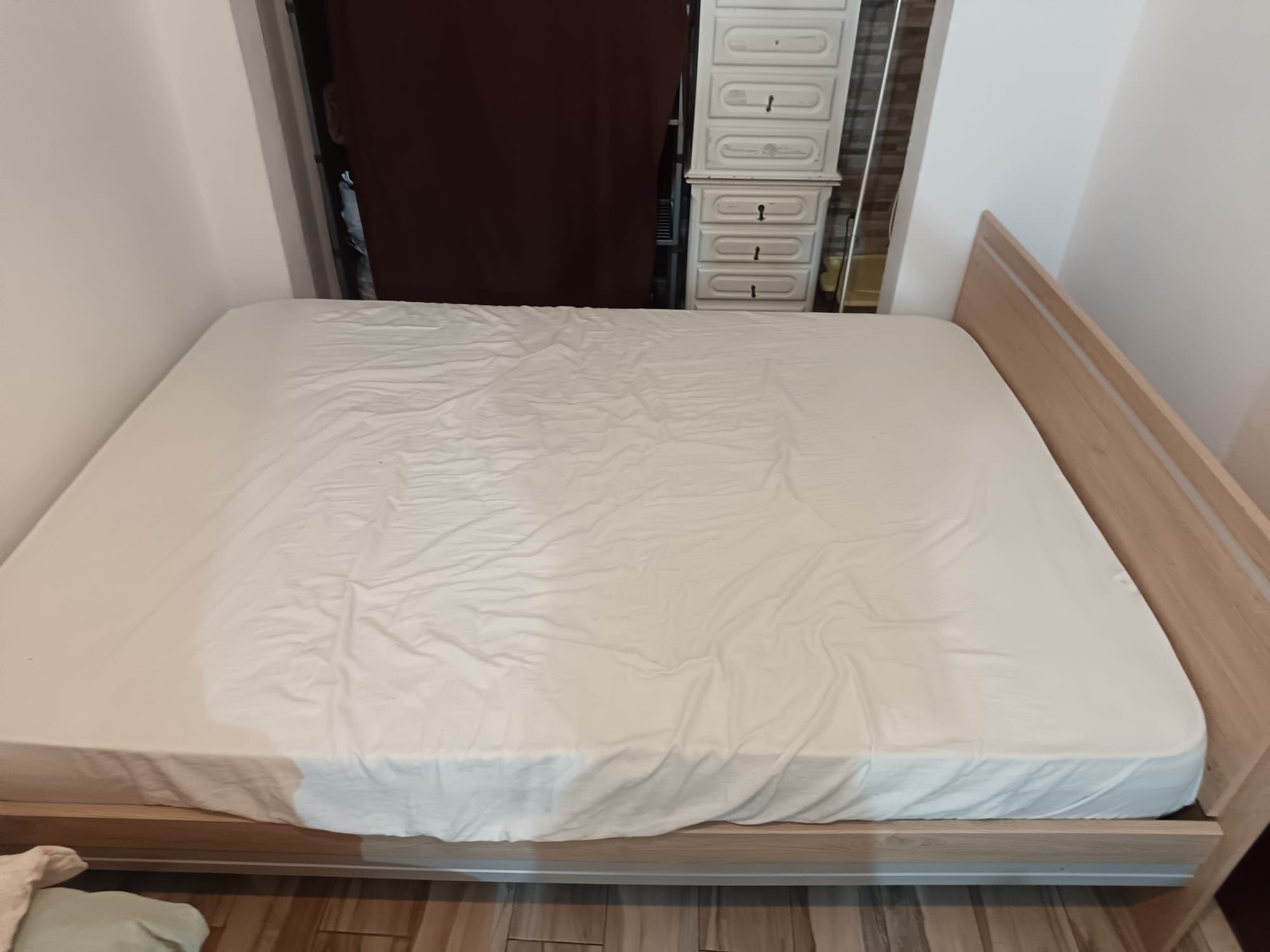 Cama de casal com colchão