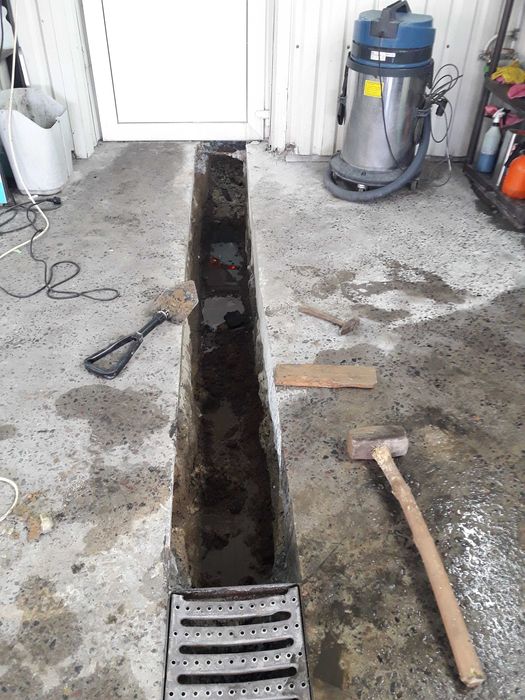 Прокол під дорогами, будівлями. Безтраншейне прокладання труб.