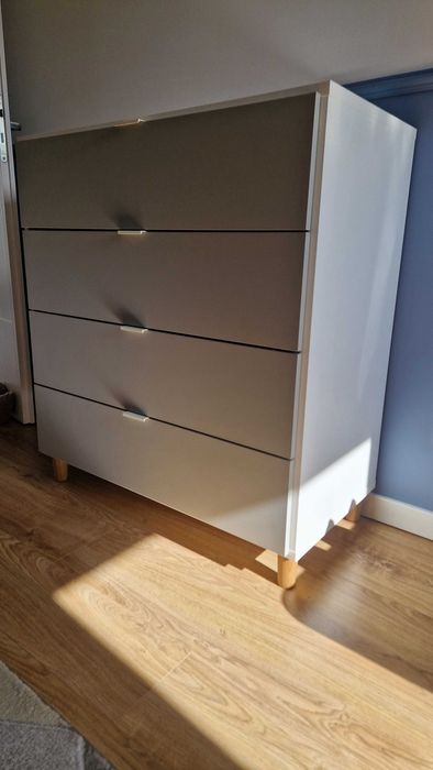 Sprzedam zestaw mebli Vox seria Simple (szafa, komoda, łózeczko)