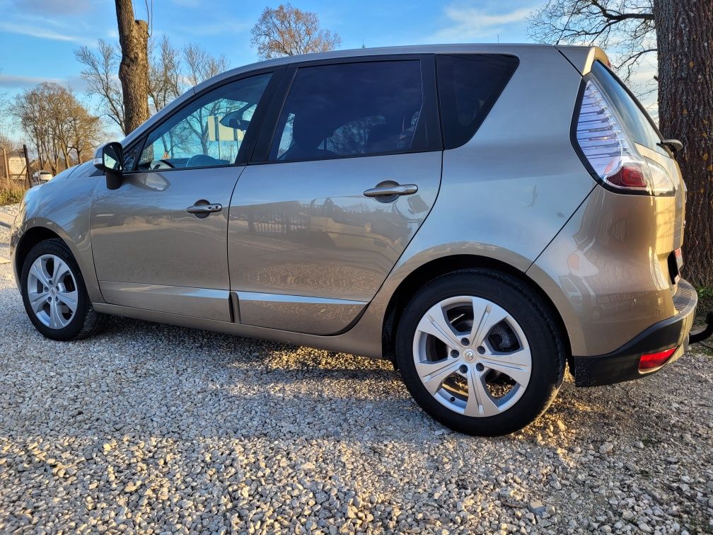 Renault Scenic*2013 rok*1,2 TB*118 przebiegu*NAVI*2 kpl kół*Godny uwag