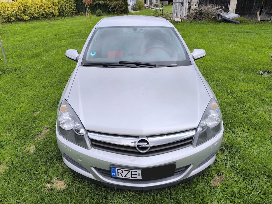 Opel Astra H GTC 1.6 105 km 2006r.