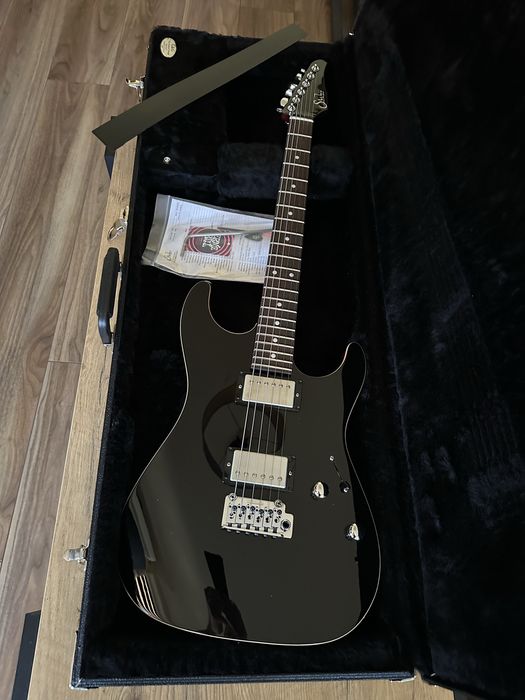Suhr model Pete Thorn black.