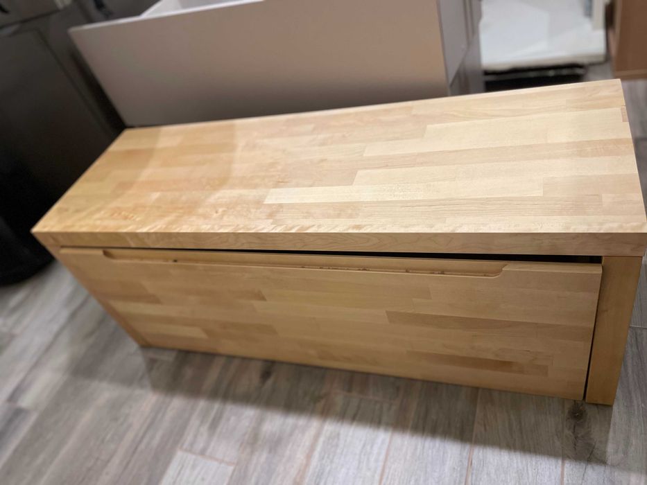 Ława z szufladą drewniana szafka jasna na kółkach