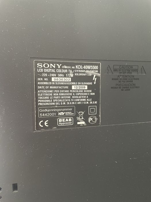 TV Sony Bravia 40 cali (99 cm x 68 cm)