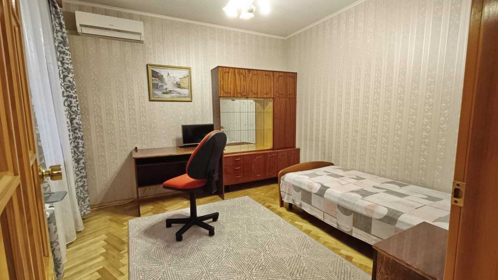 Сдам 4-х кім. квартиру Позняки