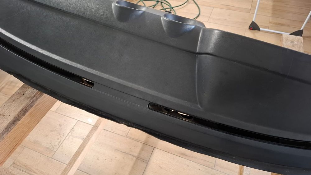 Mercedes Beczka W123 deska konsola czarna