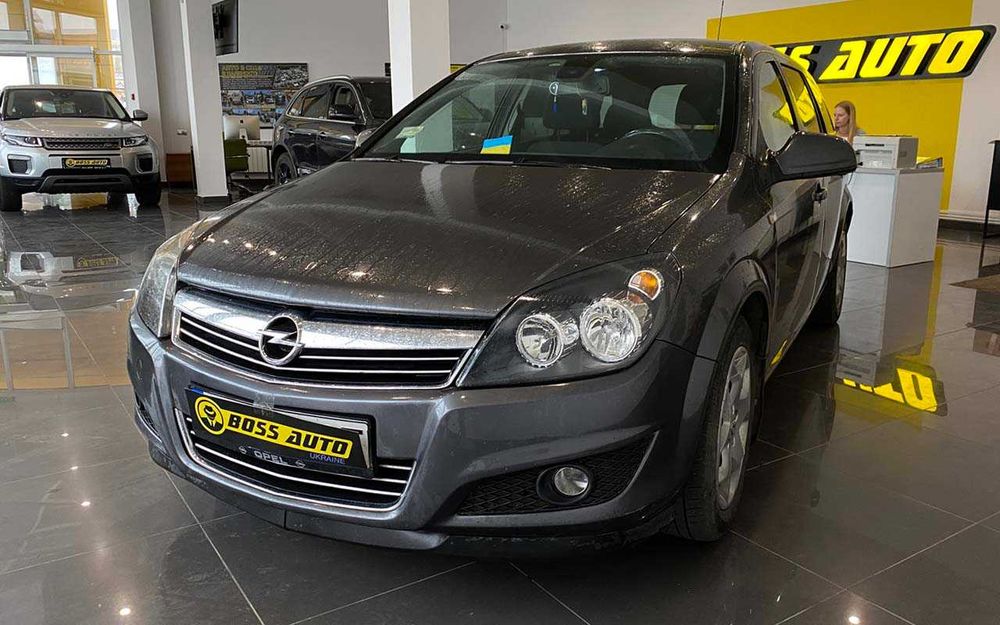 Opel Astra  2010