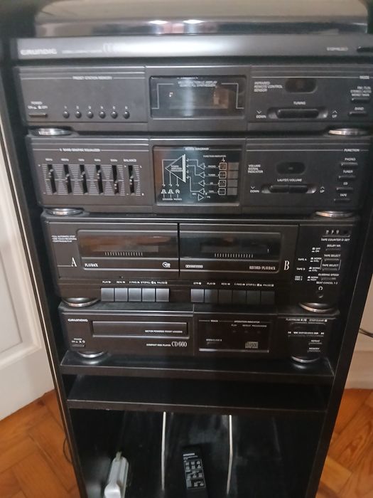 Aparelhagem Grundig, especificamente o modelo CC 660.