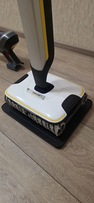 Моющий беспроводной пылесос керхер