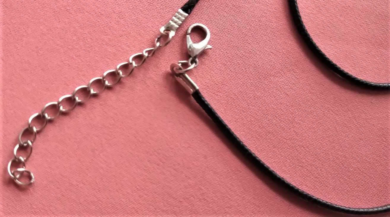Troczek woskowany czarny 1,5 mm