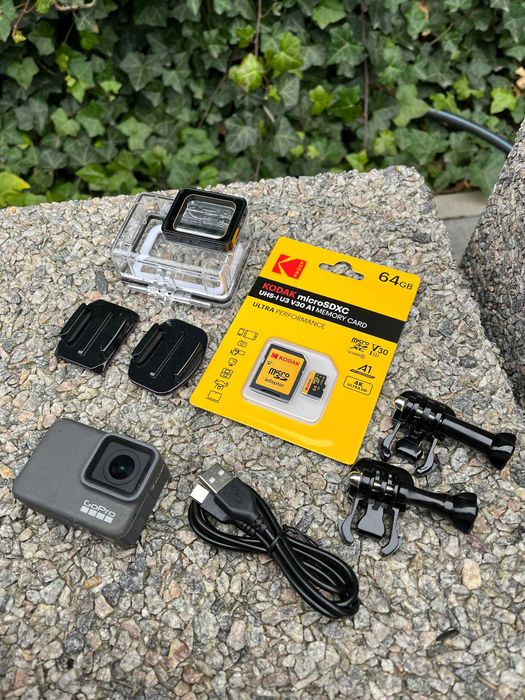 Екшн-камера GoPro Hero 7 silver + карта пам'яті