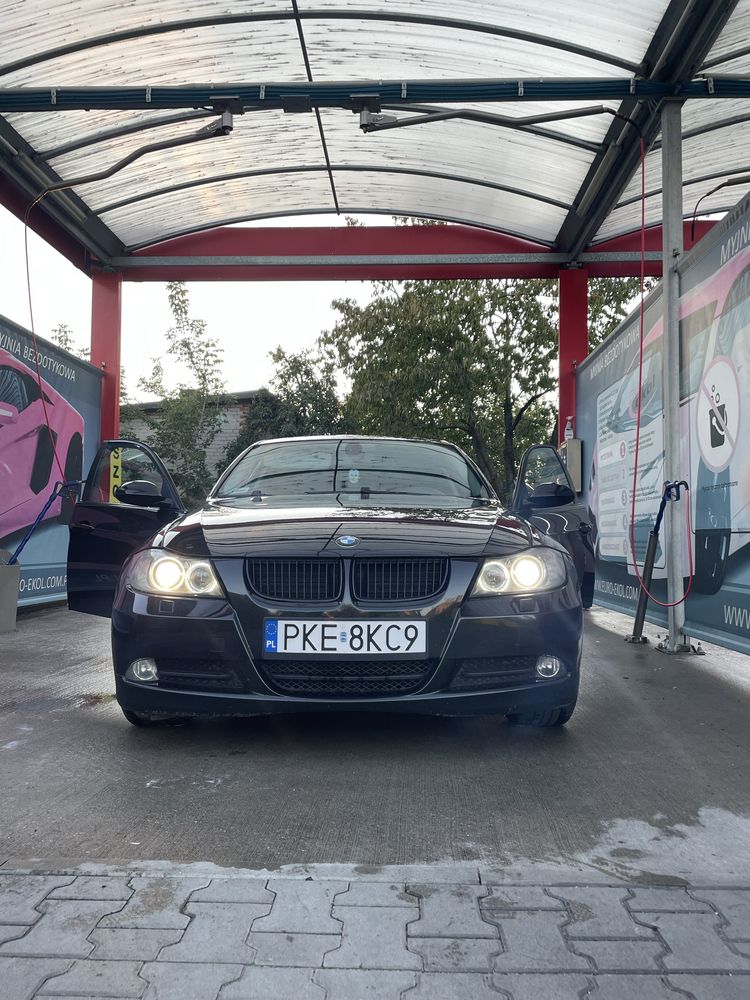 BMW E90 177 KM uszkodzony silnik