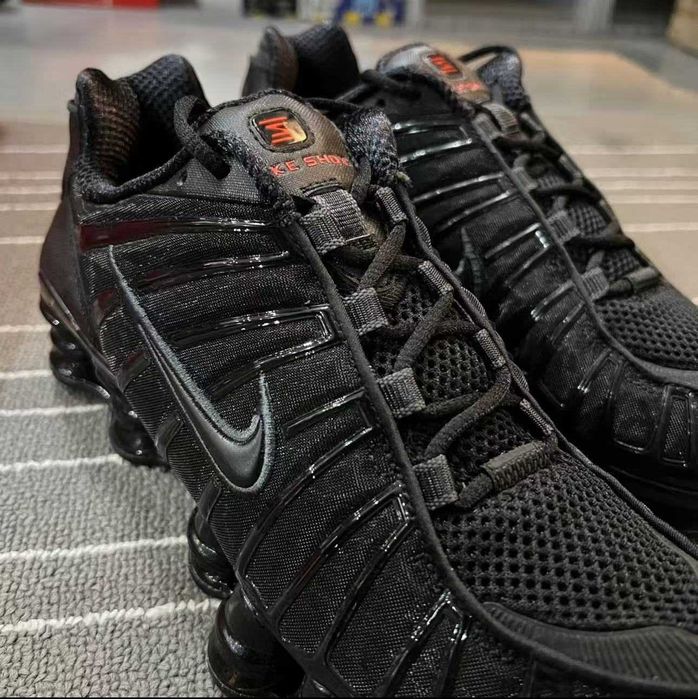 Buty-Trampk-Nike Shox TL Black Max r.42