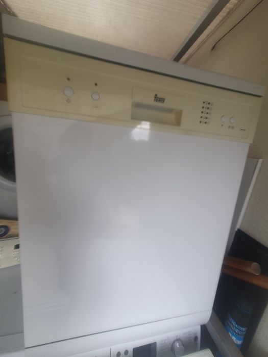 Máquina lavar loiça teka