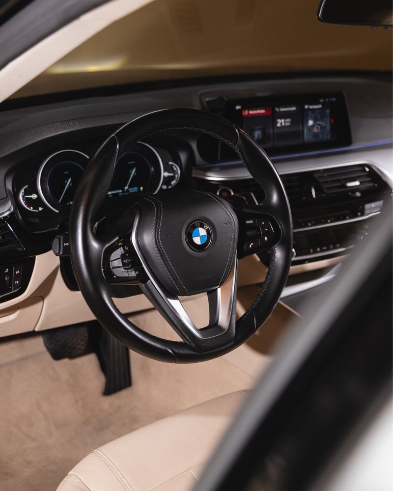Bmw 530e iperfomance Luxury Line