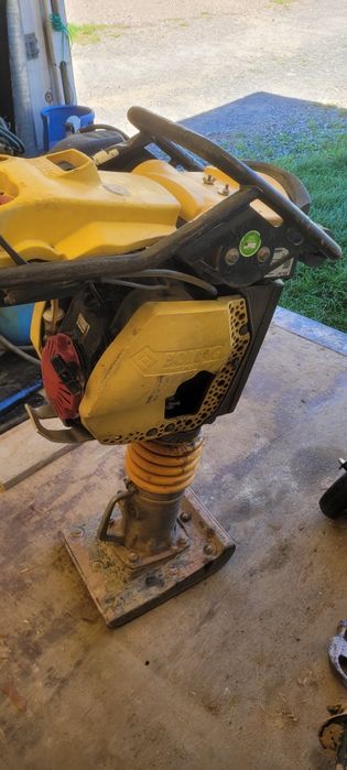 Zageszczarka skoczek bomag bt60