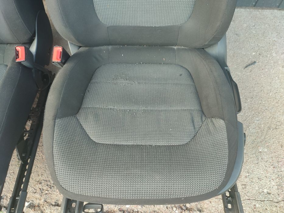Fotele, kanapa, boczki Volkswagen Passat B7