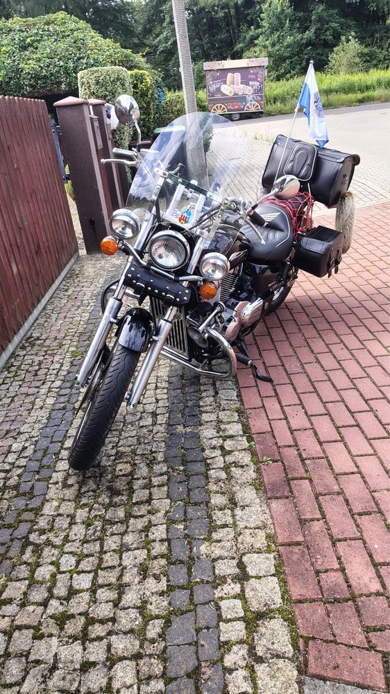 Honda Shadow Black Spiryt 750