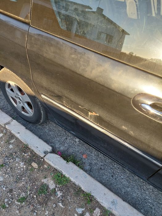 Kia Carnival 2.7 TDI