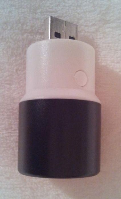 Luz USB para ligar ao computador, ao isqueiro do carro, etc.