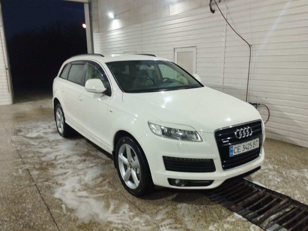 Audi Q7 4.2benzin S-Line