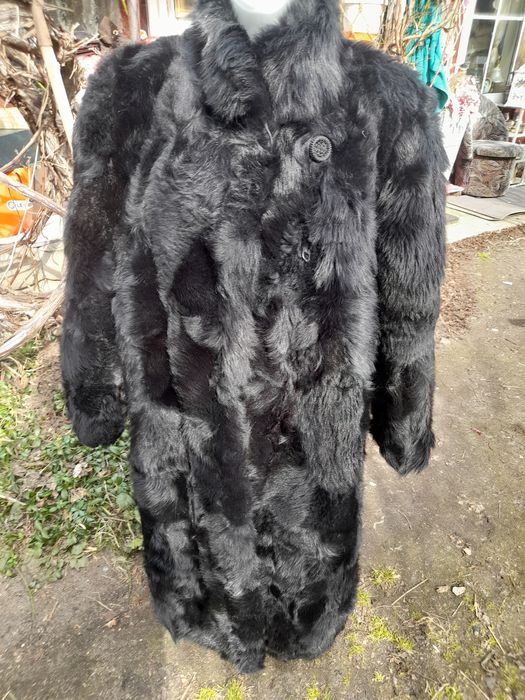 Futro z kozy czarne