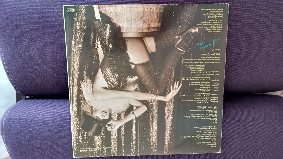 Продам фирм  Винил 
Amanda Lear – Sweet Revenge- Ariola – 1978-Germany