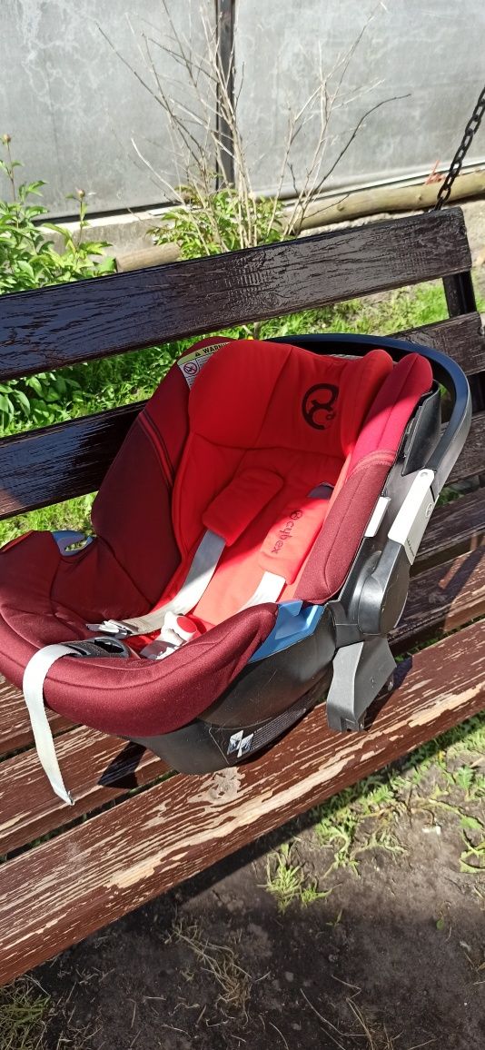 Автокрісло Cybex