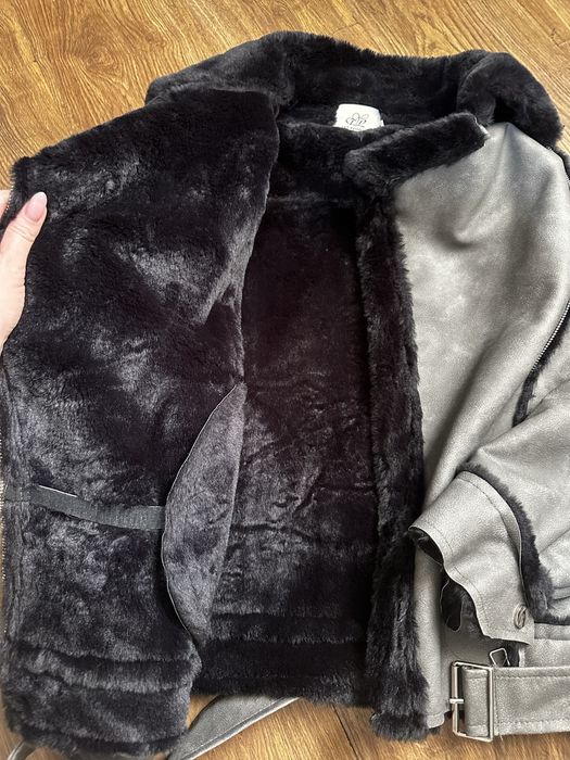 Дублянка зара 1000 грн, сіра також 1000, куртка 300 грн