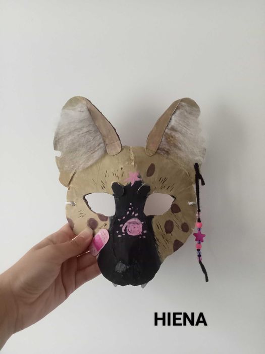 maska therian quadrobist hiena