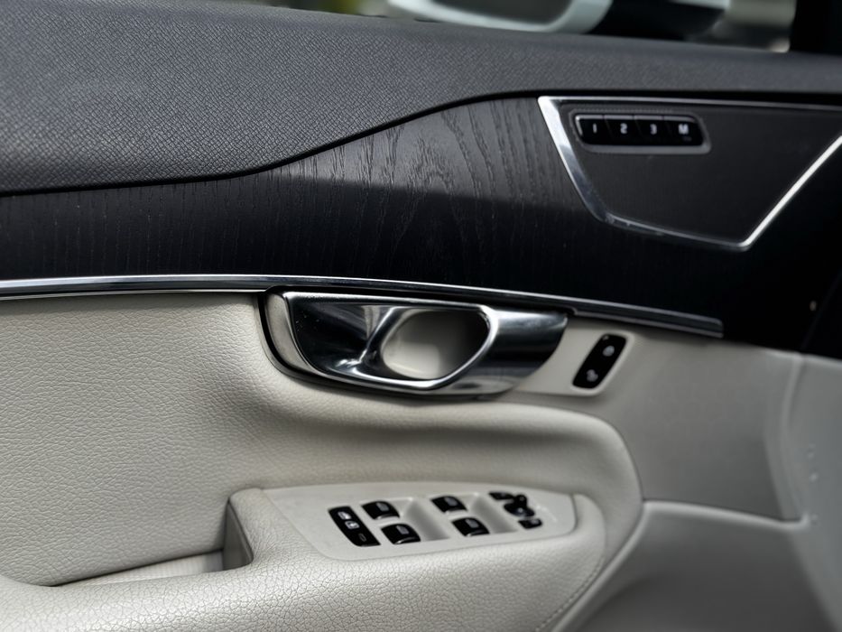 Продається VOLVO XC90