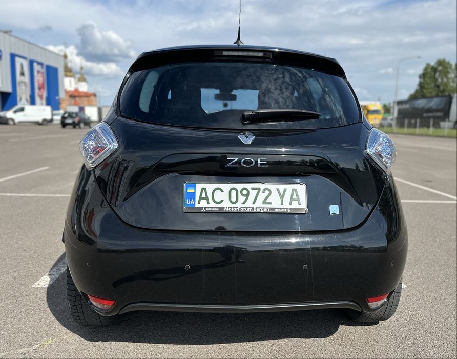 Renault Zoe 2015 рік електромобіль