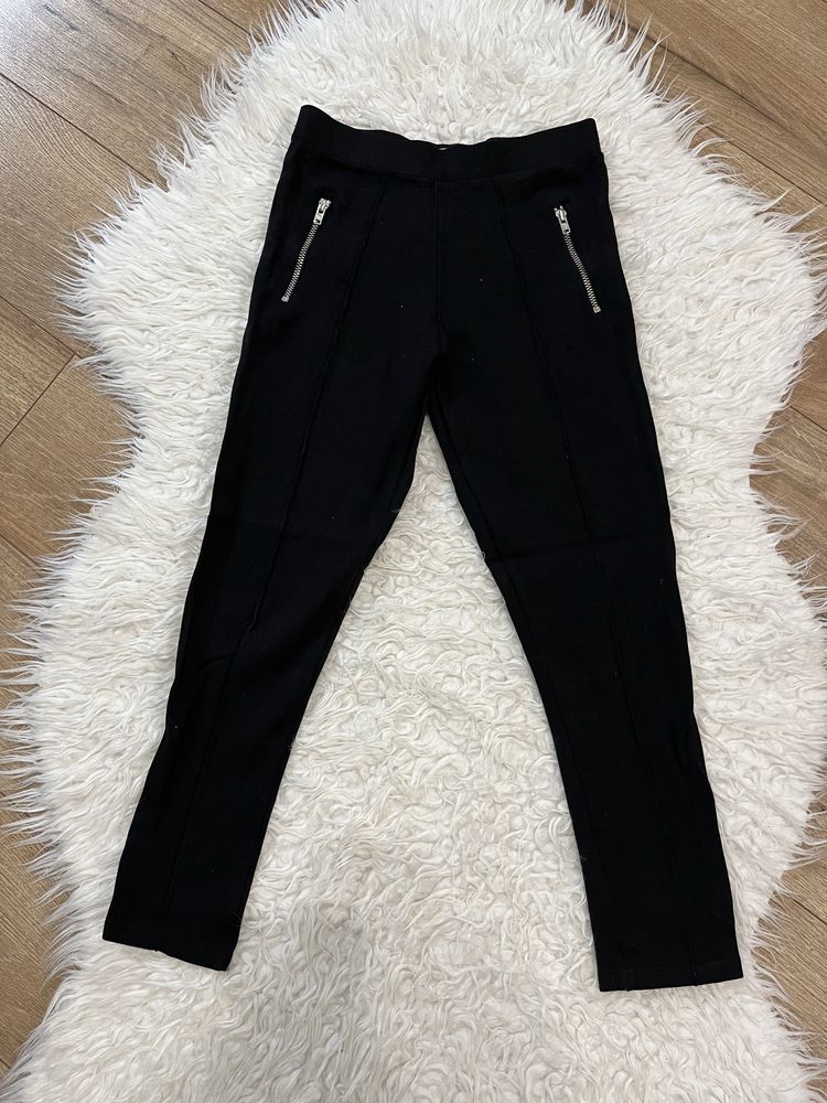 Czarne legginsy 122/128 Marks & Spencer