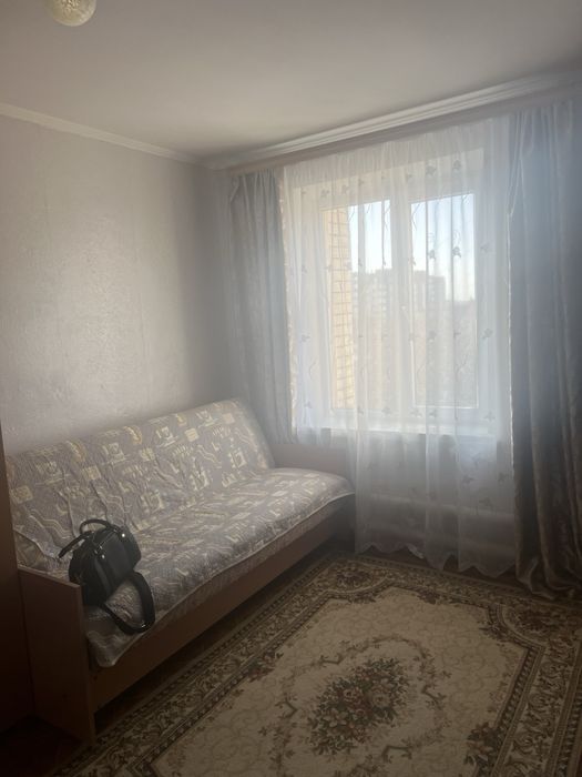 Кімната в блок секції на Зарічанській