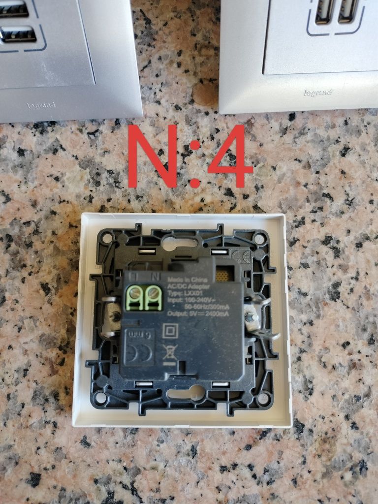 Tomadas duplas USB novas
