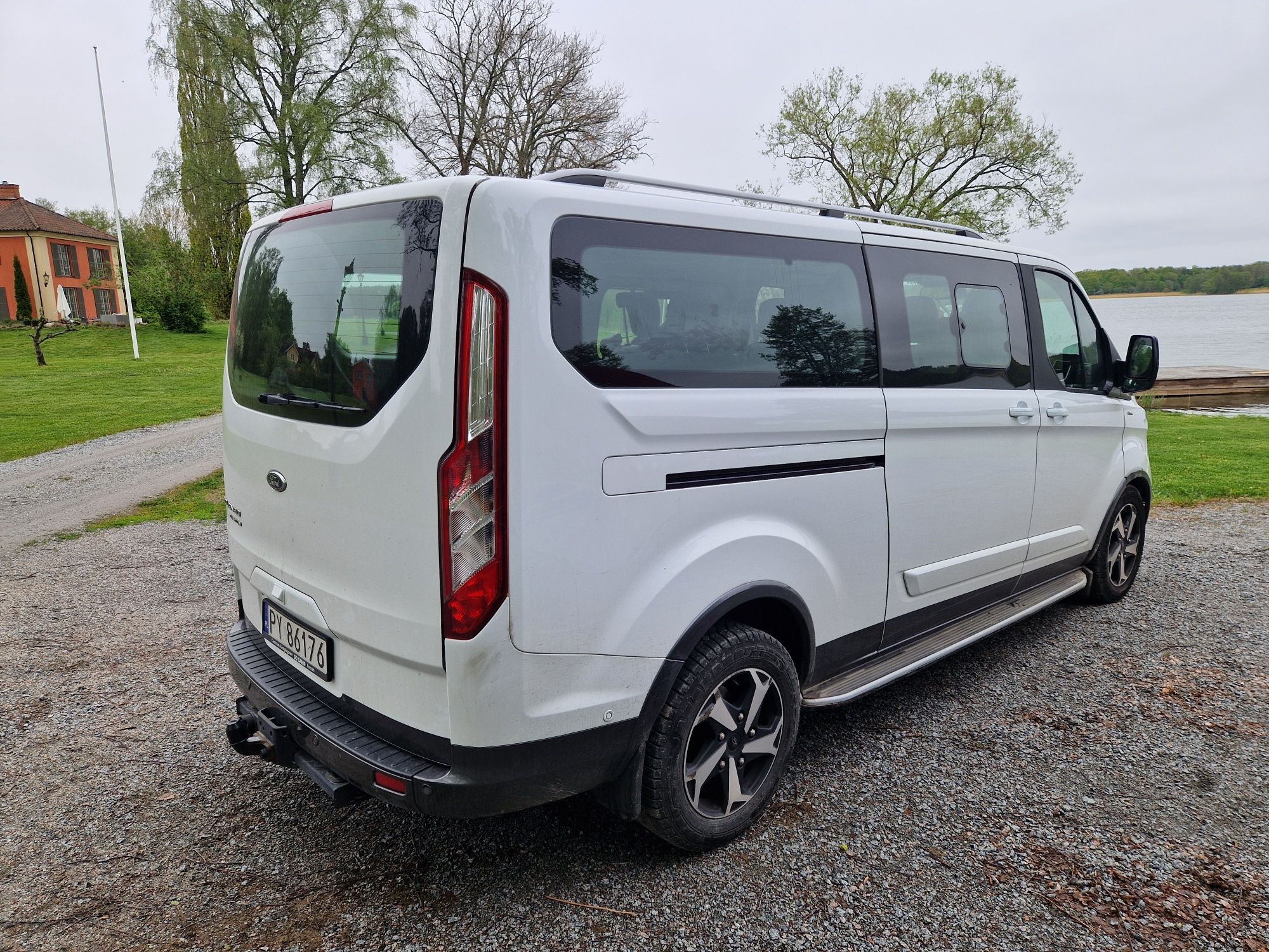 Wynajem BUS 8os. FORD CUSTOM TOURNEO Automat wersja ACTIVE