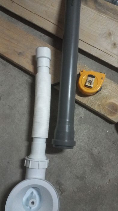 Canalização, eletricidade, ladrilhos, outros