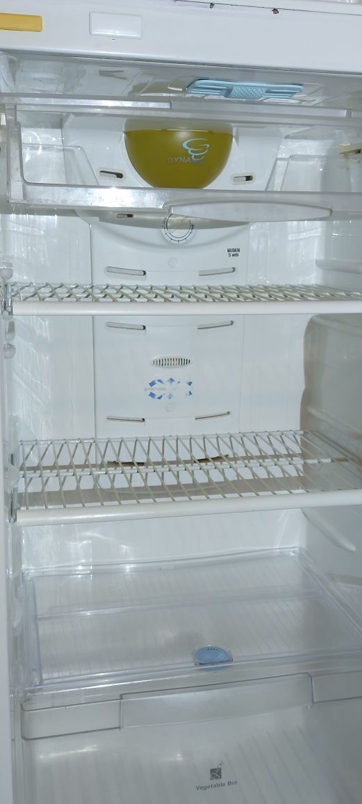Холодильник Samsung Cooltech dynamic