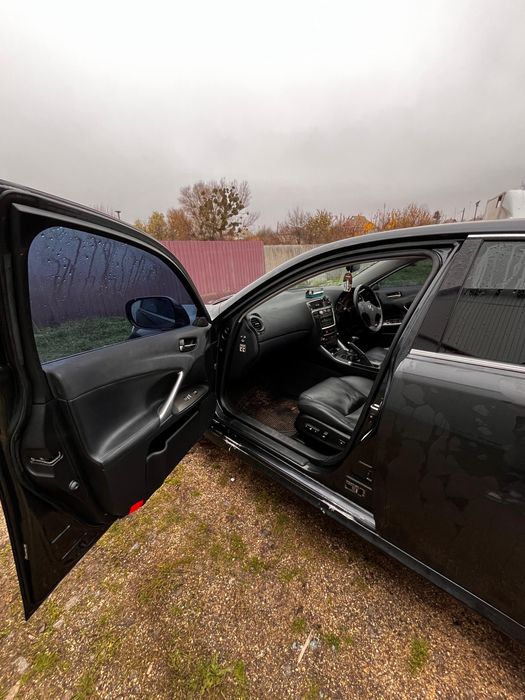 Lexus is 220D, срочно