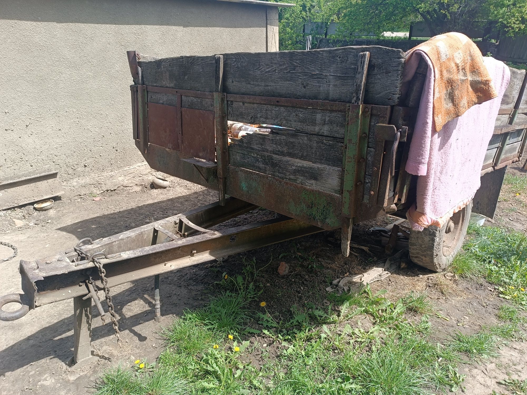 трактор ЮМЗ 6 з прицепом, плугом та косілкою в хорошому стані