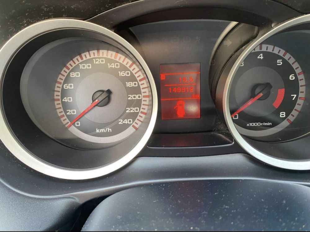 Mitsubishi lancer 1.5 invite *PRECO FIXO*
