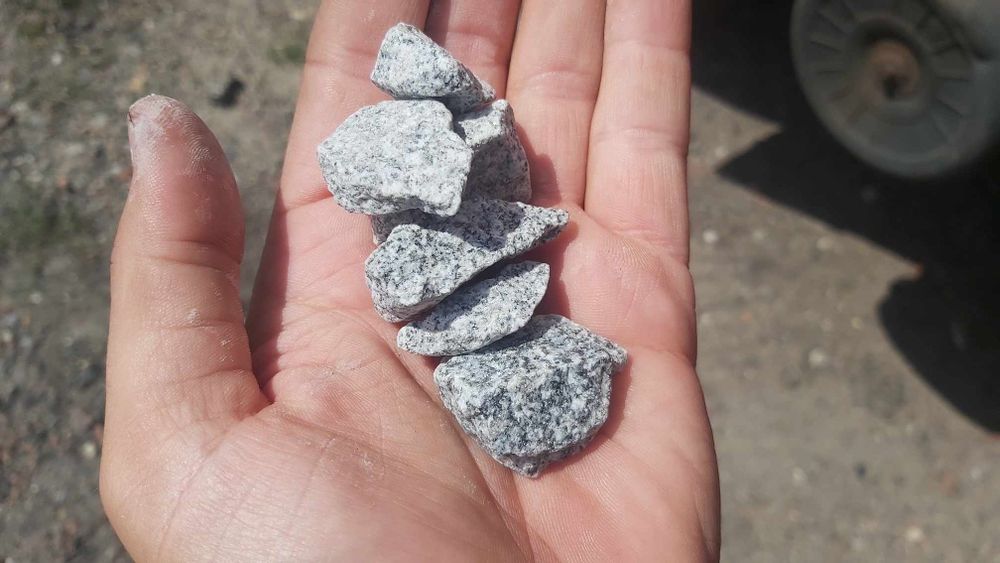 Piasek żwir dolomit ziemia wywóz gruzu kamień ozdobny granit