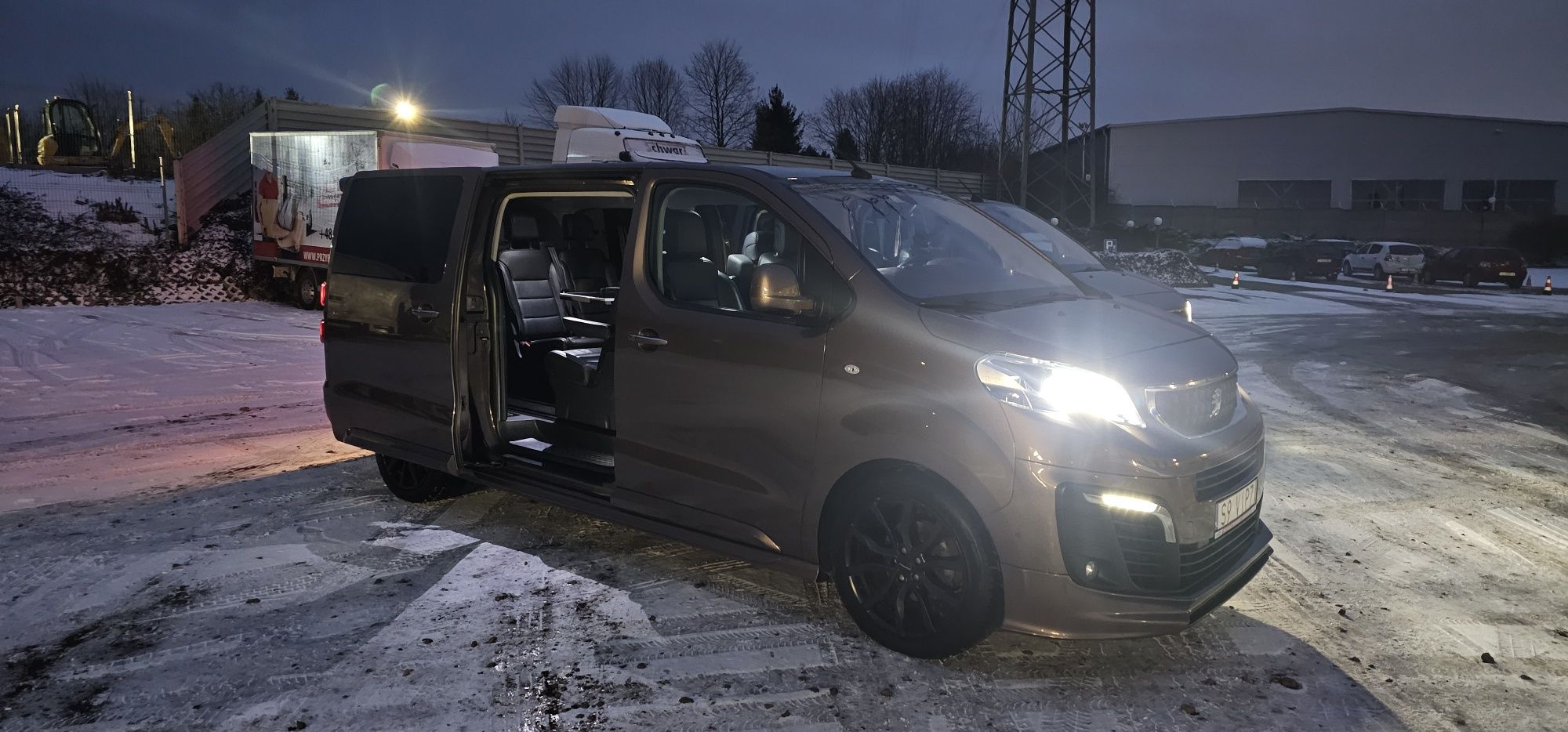 Wynajem Peugeot Traveller BUSINESS VIP CLASS. 7 osobowy.Ferie,wakacje
