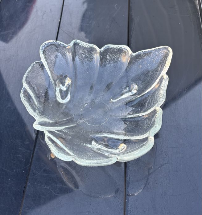 Talerz w kształcie liścia