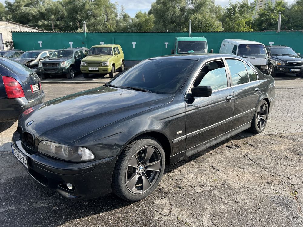 BMW e39 5 серия 525tds автомат!