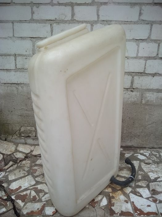 Продам бак для води для пральної машини